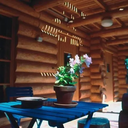 Maatilamatkailu Peraekangas 팜스테이 Ojutkangas